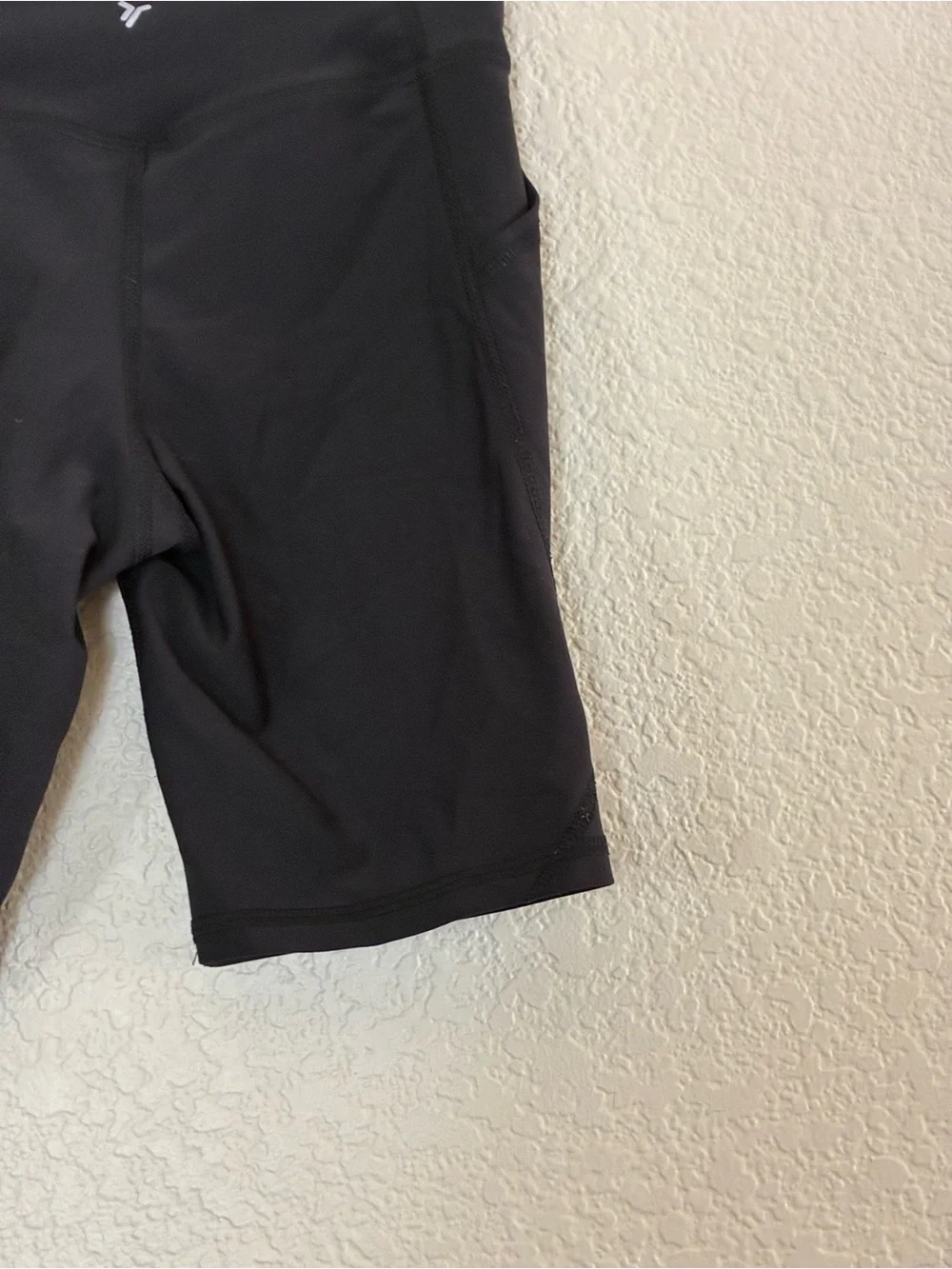 Old Navy  | Like new girls black stretch biker shorts kick shorts size 10-12